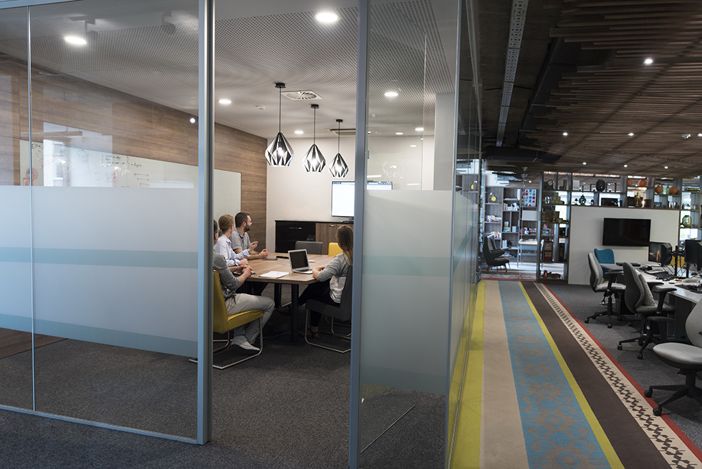 Privacy film used on a meeting room